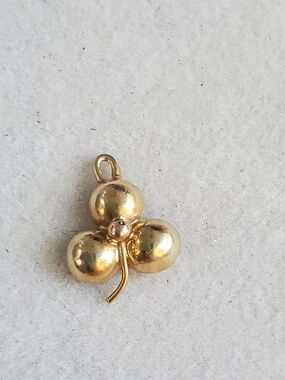 🍀 14K Solid Gold Three-Leaf Clover Charm Pendant • 0.39 g